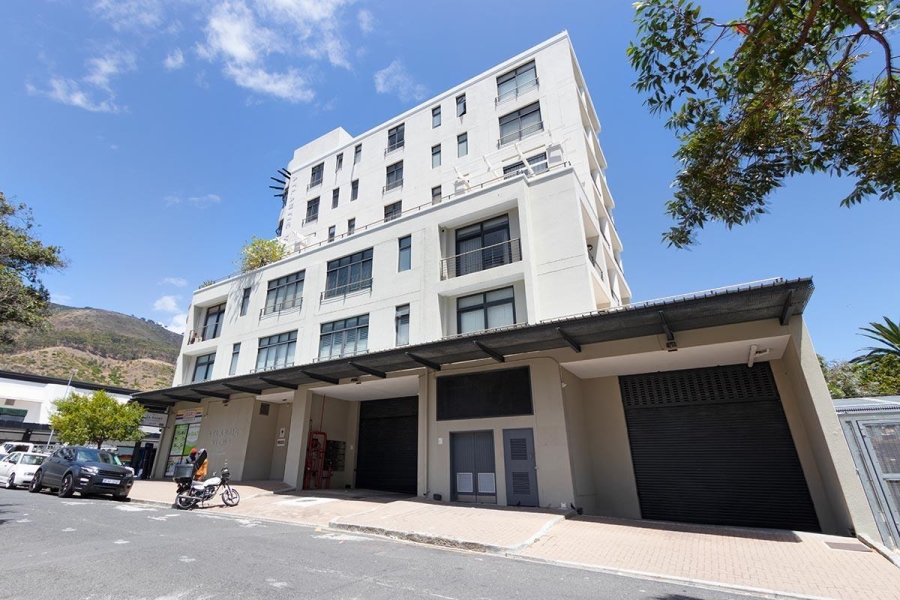 To Let 2 Bedroom Property for Rent in Sea Point Western Cape